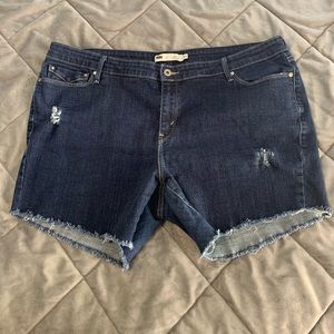 Levi’s Women Fuller Waist Raw Hem Shorts (A9) - Plus Size